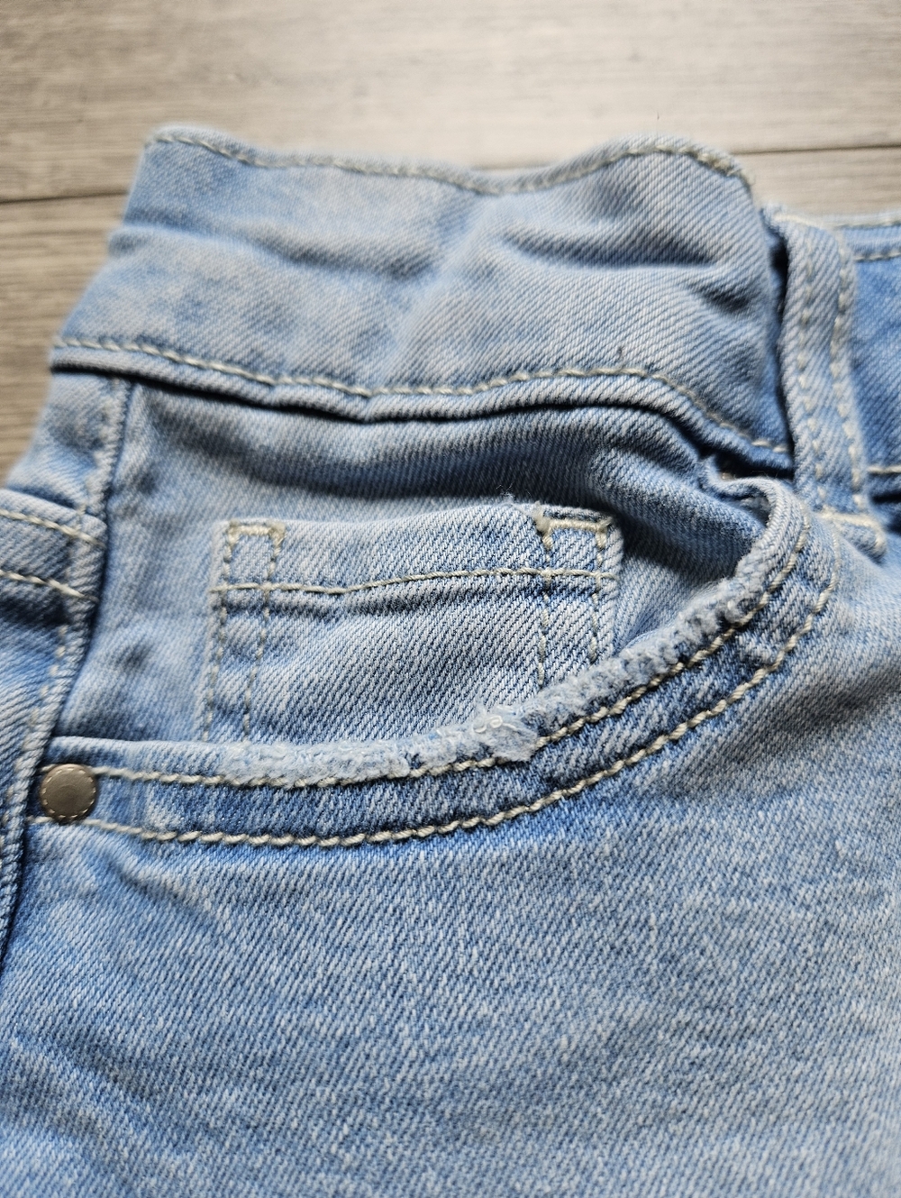 Wonder Nation Girls Denim Skirt with Frayed Hem, size M 7/8 Light wash - Picture 4 of 7